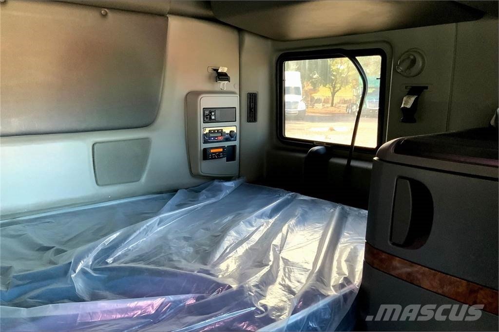 International LT625 6x4 Prime Movers