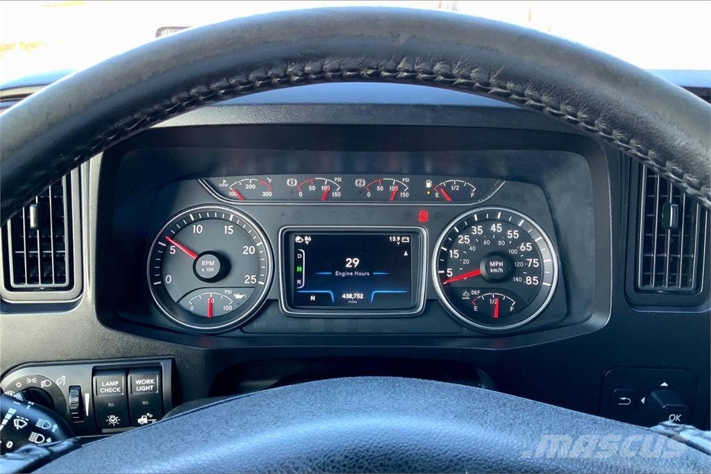 International LT625 6x4 Prime Movers