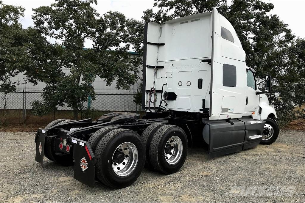 International LT625 6x4 Τράκτορες