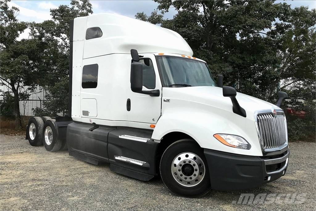 International LT625 6x4 Prime Movers