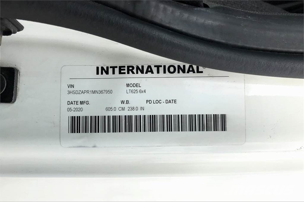 International LT625 6x4 Prime Movers