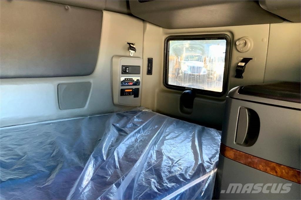International LT625 6x4 Prime Movers