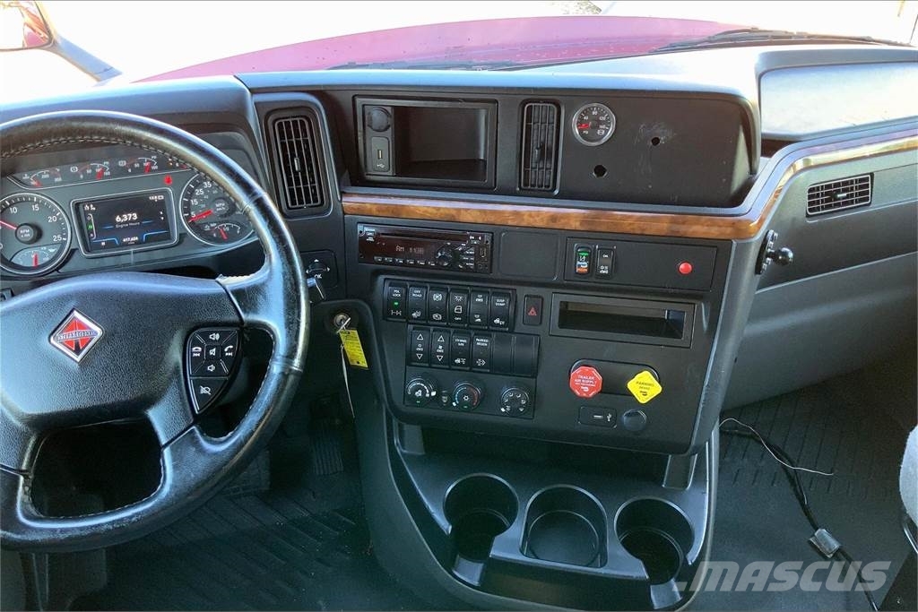 International LT625 6x4 Prime Movers