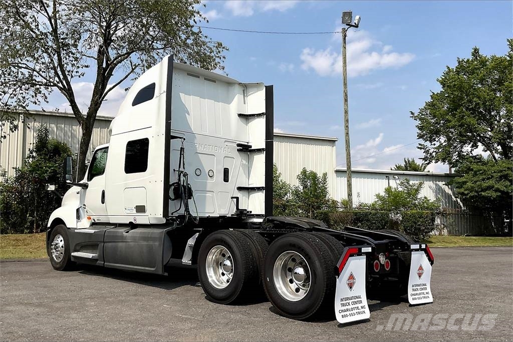 International LT625 6x4 Τράκτορες
