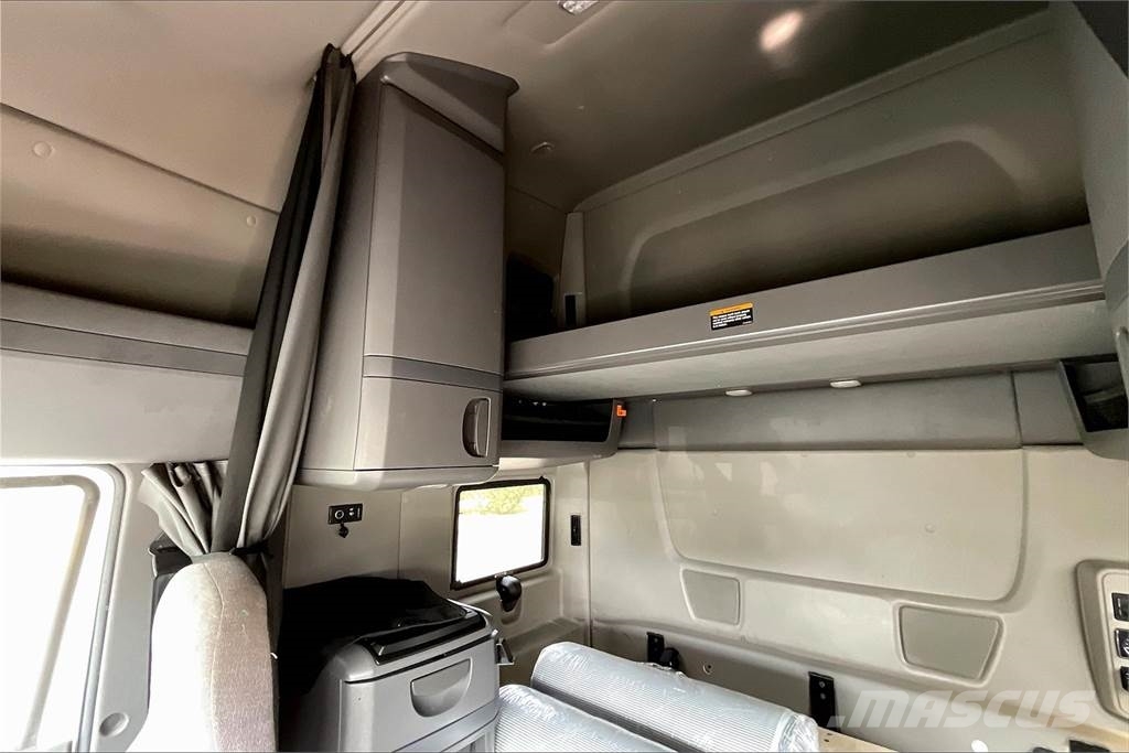 International LT625 6x4 Τράκτορες