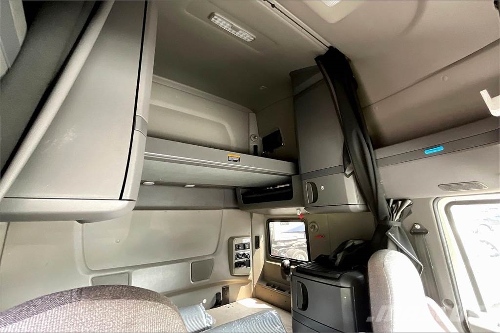 International LT625 6x4 Τράκτορες