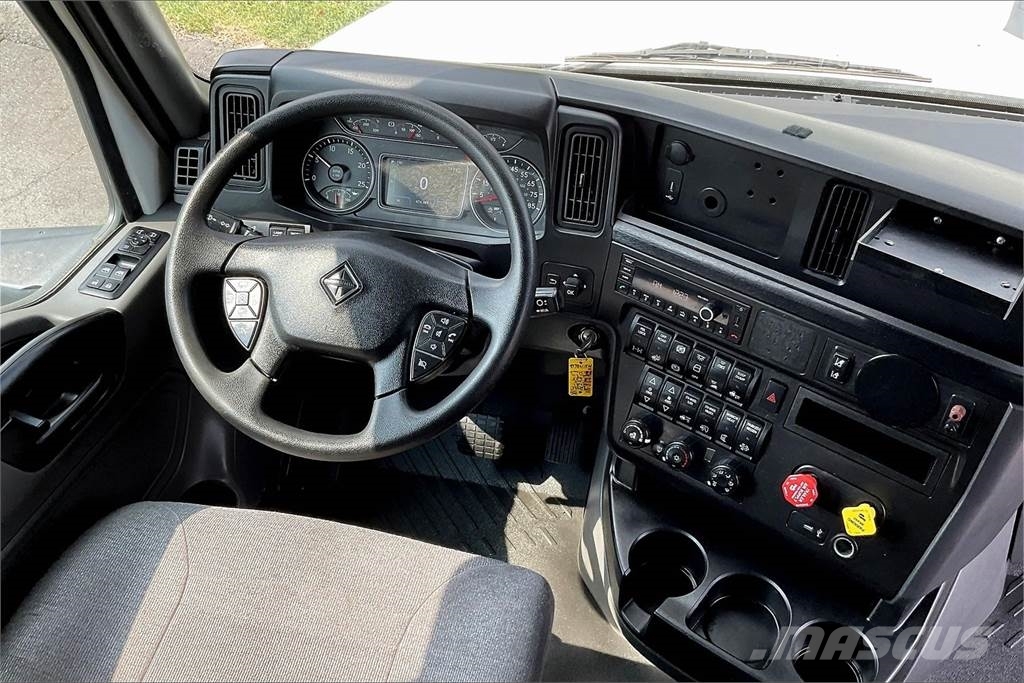International LT625 6x4 Τράκτορες