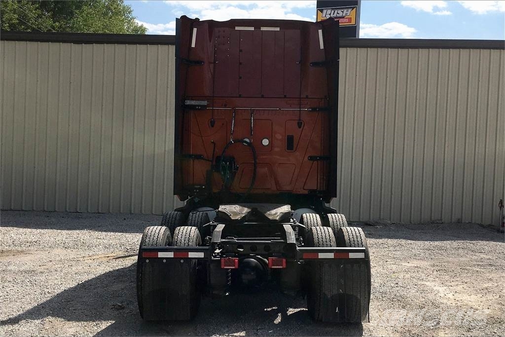 International LT625 6x4 Prime Movers