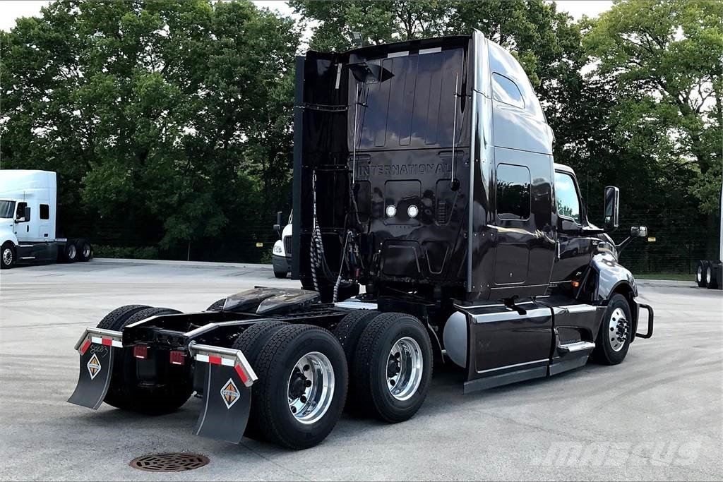 International LT625 6x4 Prime Movers