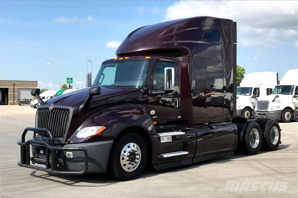 International LT625 6x4 Prime Movers
