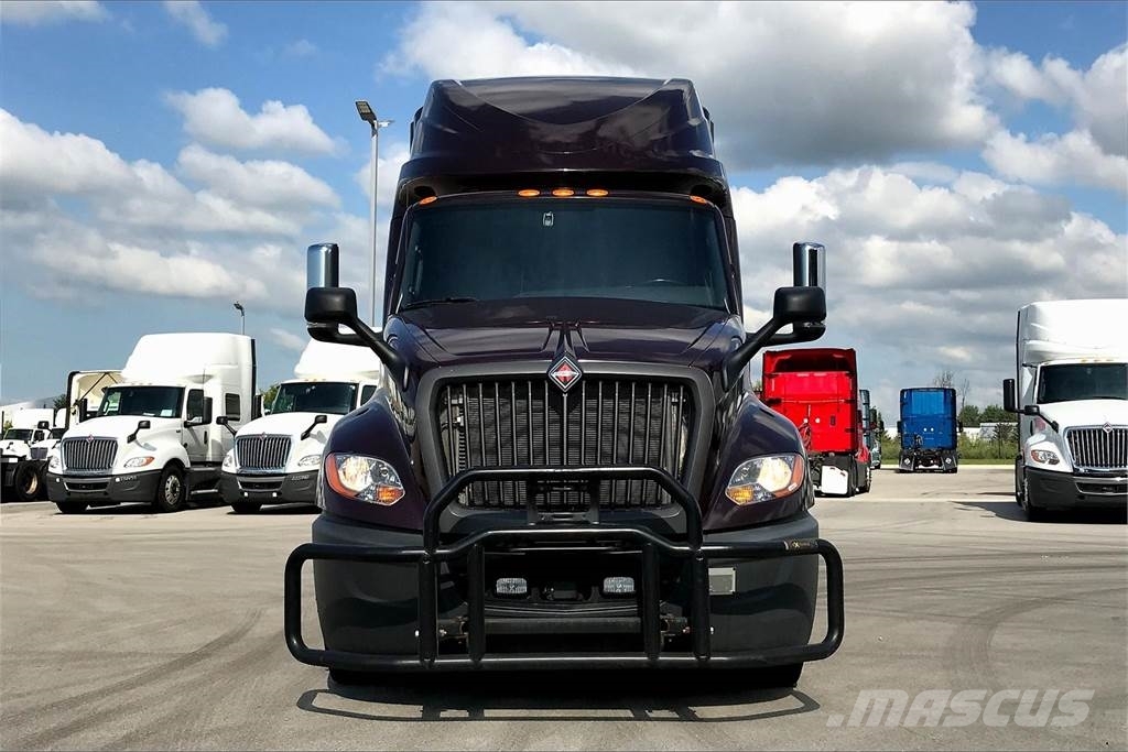 International LT625 6x4 Prime Movers