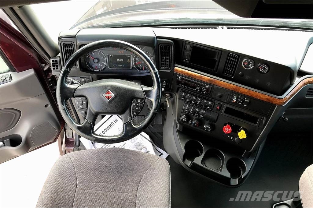 International LT625 6x4 Prime Movers