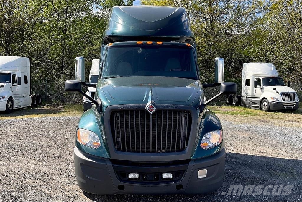 International LT625 6x4 Prime Movers