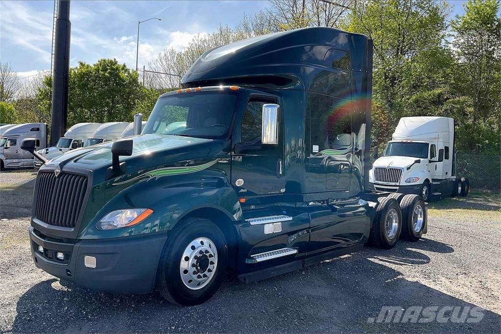 International LT625 6x4 Prime Movers