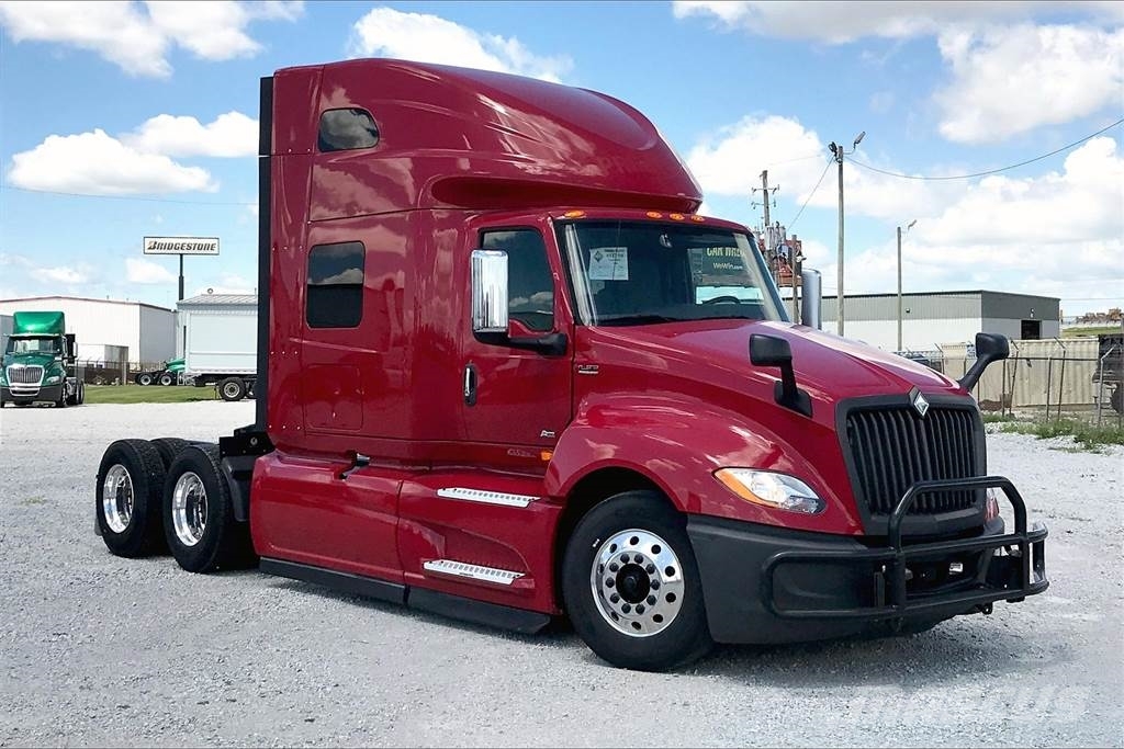 International LT625 6x4 Τράκτορες