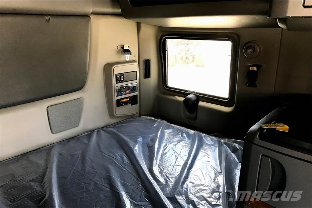 International LT625 6x4 Τράκτορες