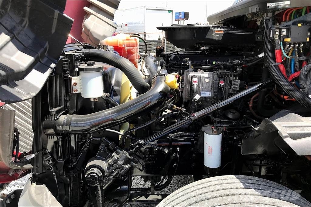 International LT625 6x4 Τράκτορες