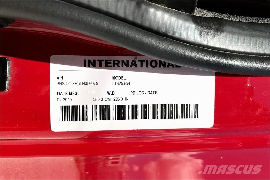 International LT625 6x4 Τράκτορες