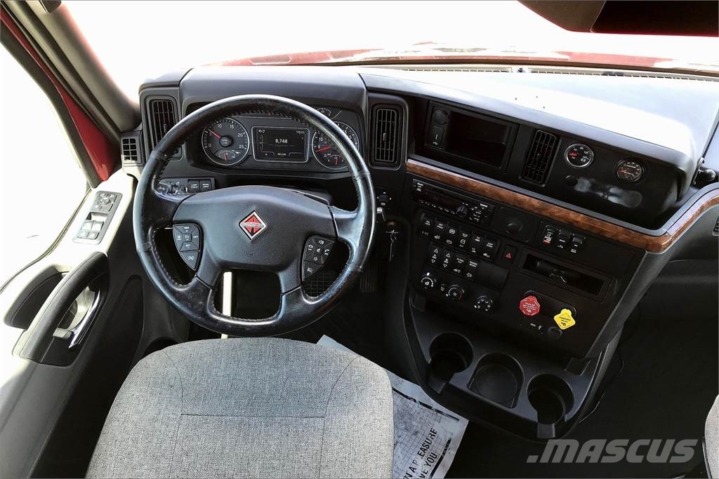 International LT625 6x4 Τράκτορες