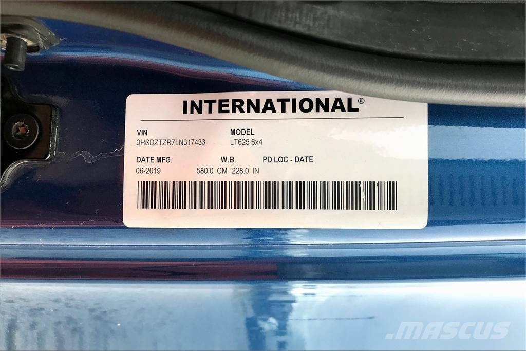 International LT625 6x4 Prime Movers