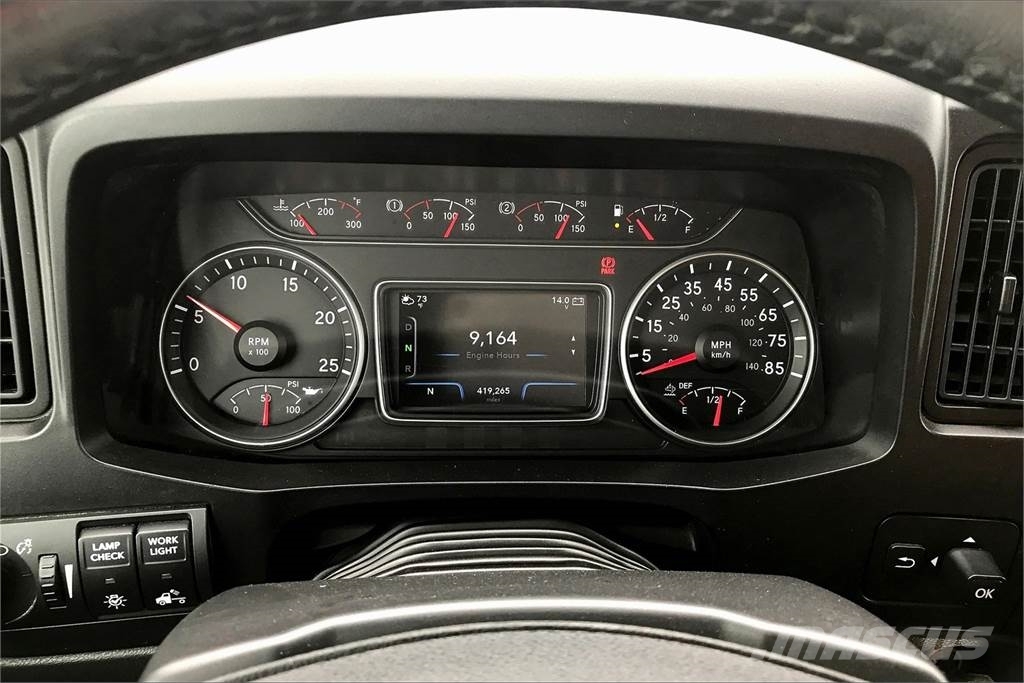 International LT625 6x4 Prime Movers
