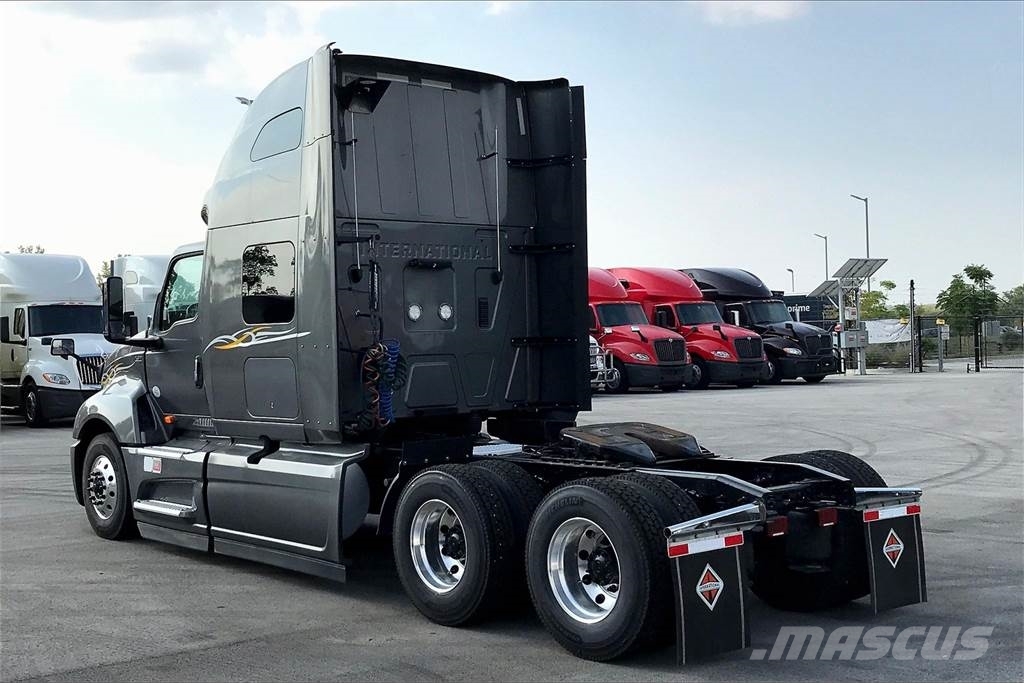 International LT625 6x4 Prime Movers