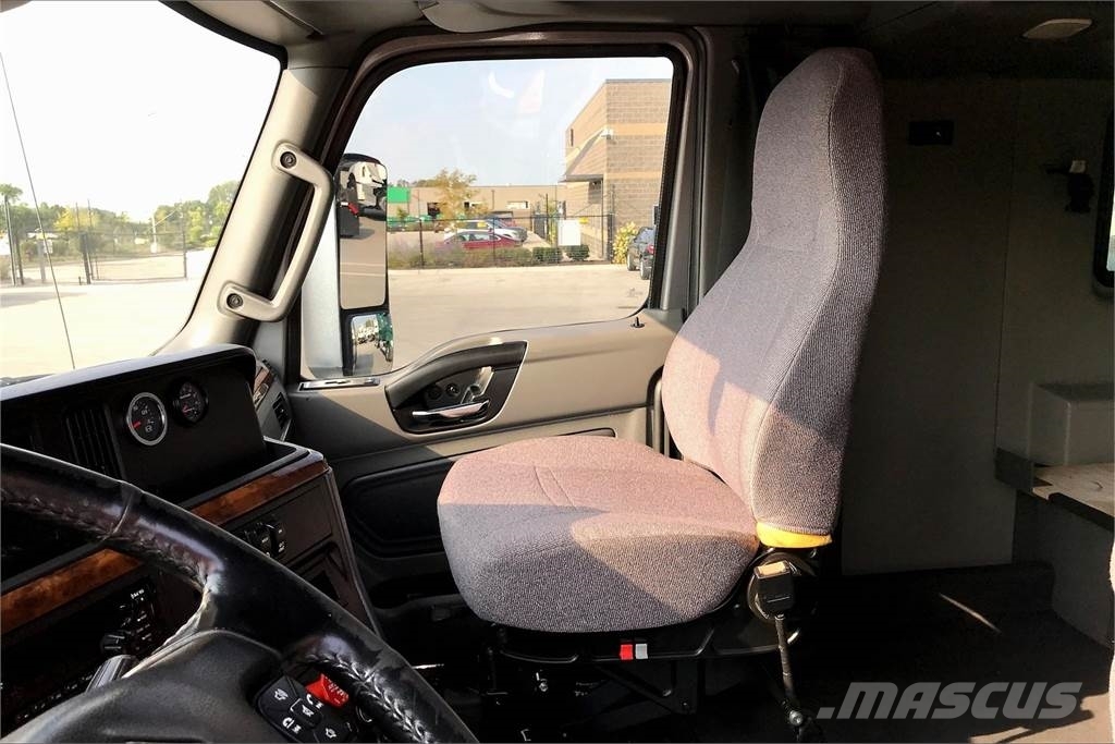 International LT625 6x4 Prime Movers