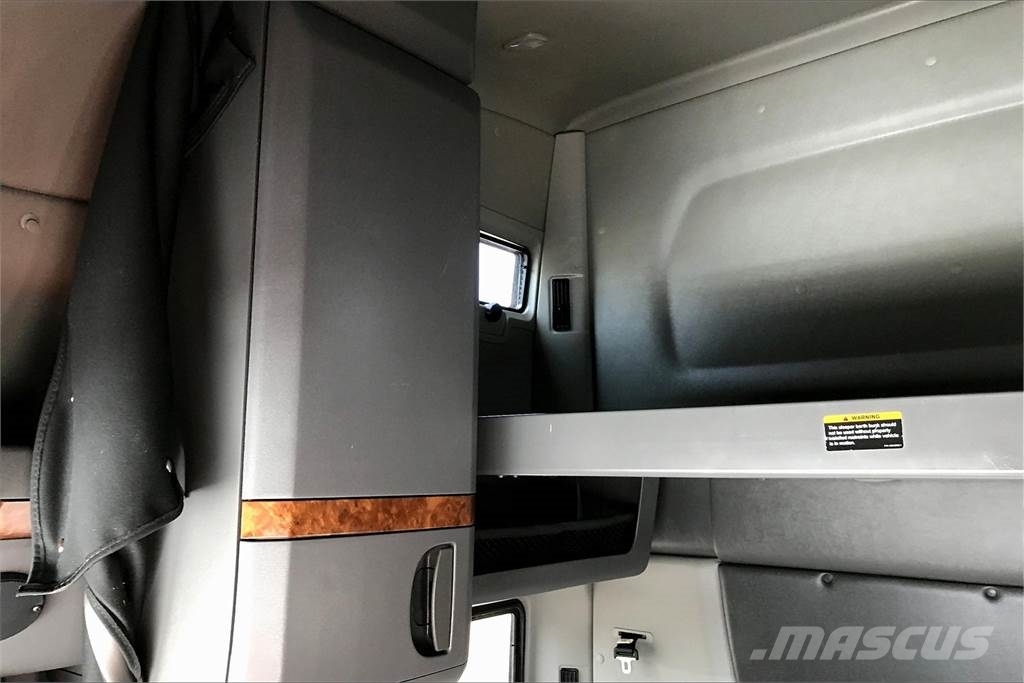 International LT625 6x4 Prime Movers