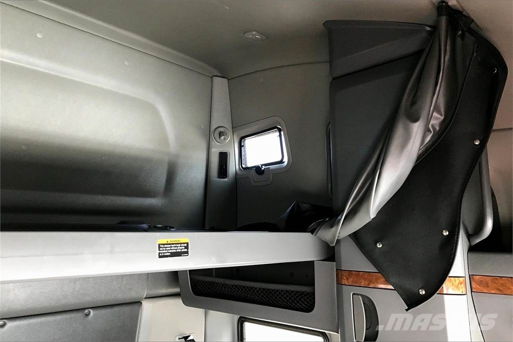 International LT625 6x4 Prime Movers