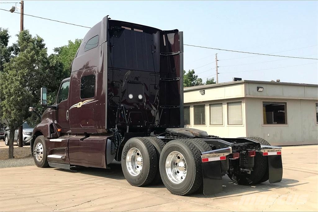 International LT625 6x4 Prime Movers