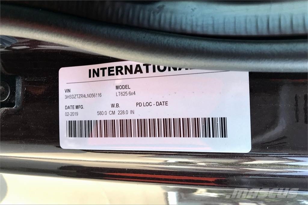 International LT625 6x4 Prime Movers
