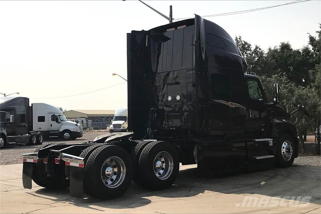 International LT625 6x4 Prime Movers