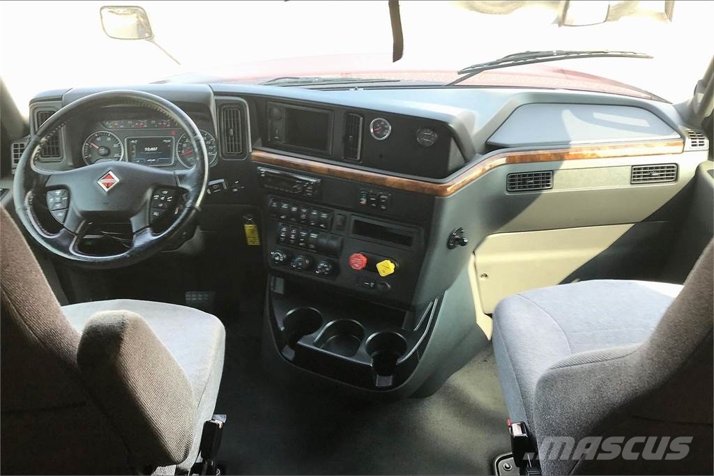 International LT625 6x4 Prime Movers