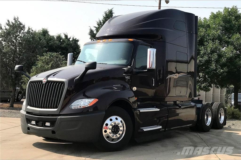 International LT625 6x4 Prime Movers