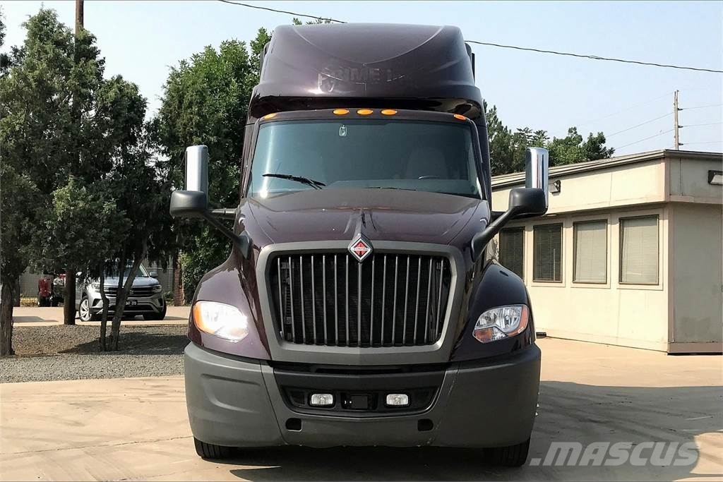 International LT625 6x4 Prime Movers