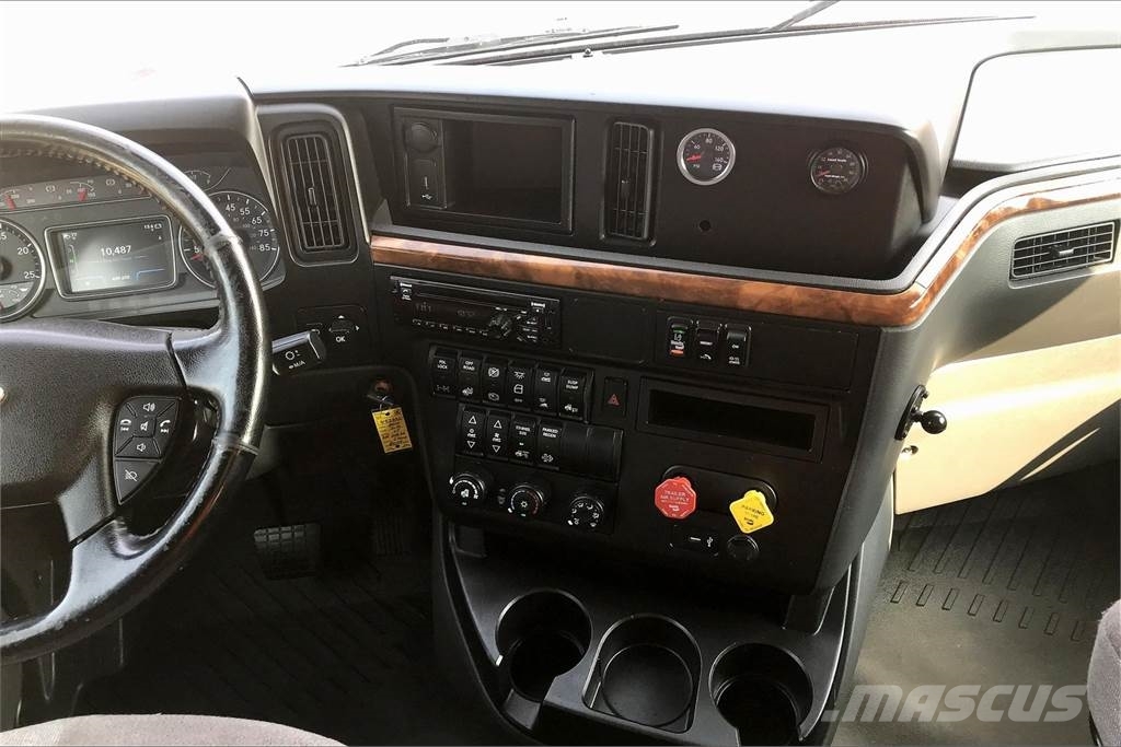 International LT625 6x4 Prime Movers