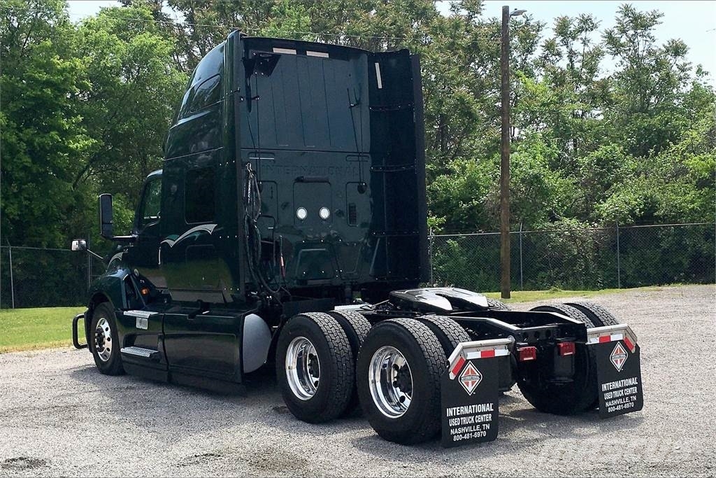 International LT625 6x4 Prime Movers