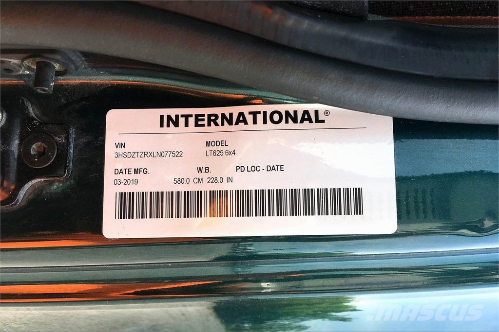 International LT625 6x4 Prime Movers
