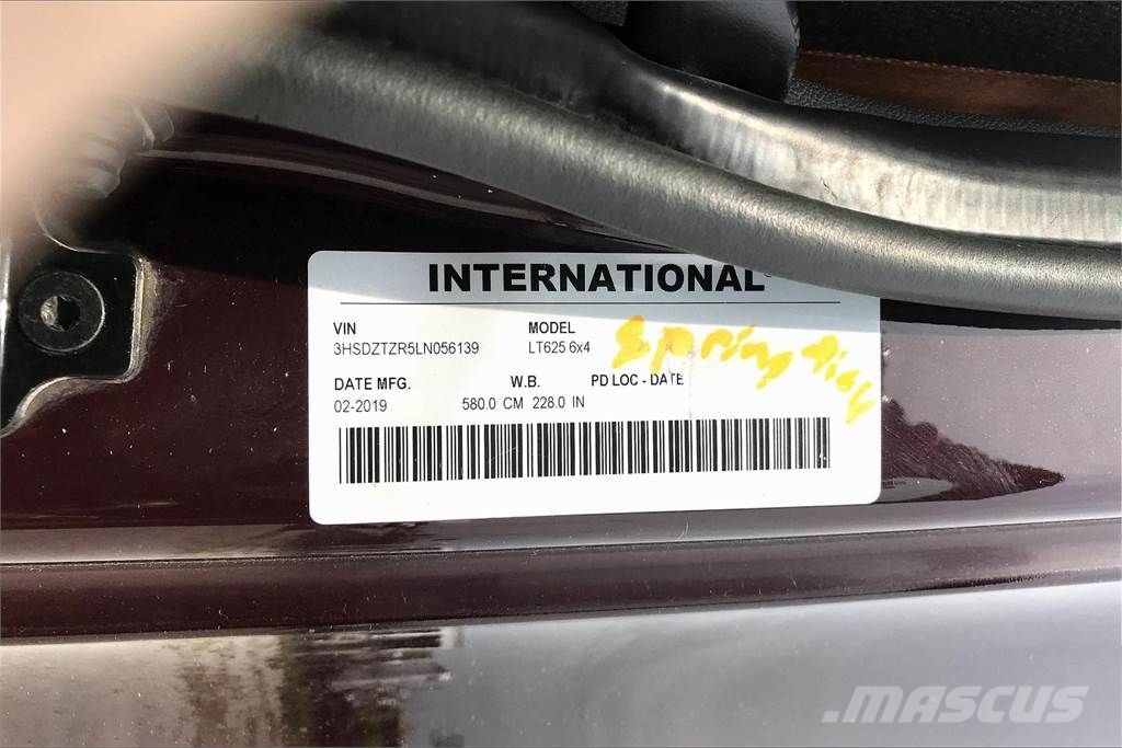 International LT625 6x4 Prime Movers