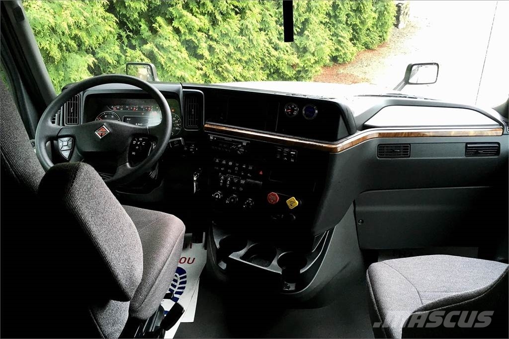 International LT625 6x4 Prime Movers