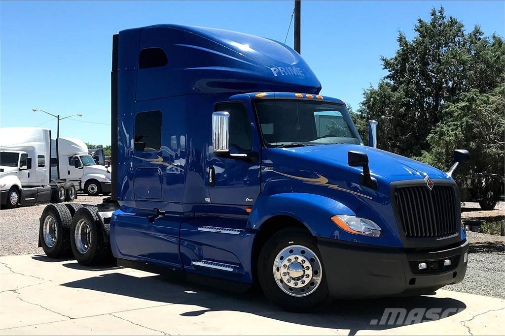 International LT625 6x4 Prime Movers