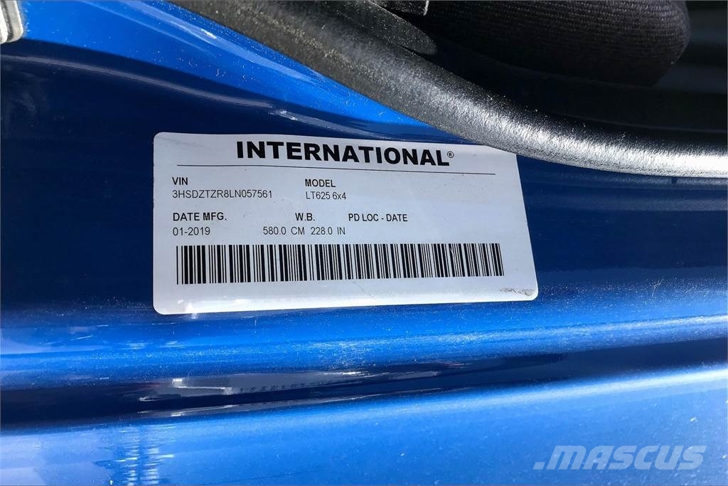 International LT625 6x4 Prime Movers