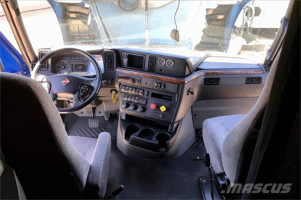 International LT625 6x4 Prime Movers