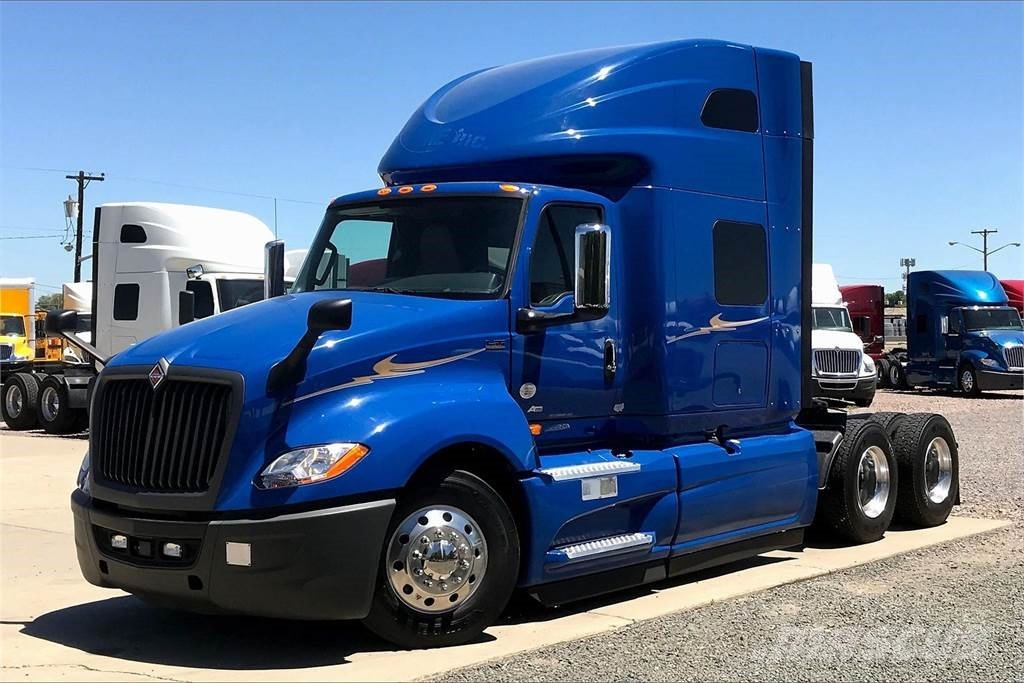 International LT625 6x4 Prime Movers