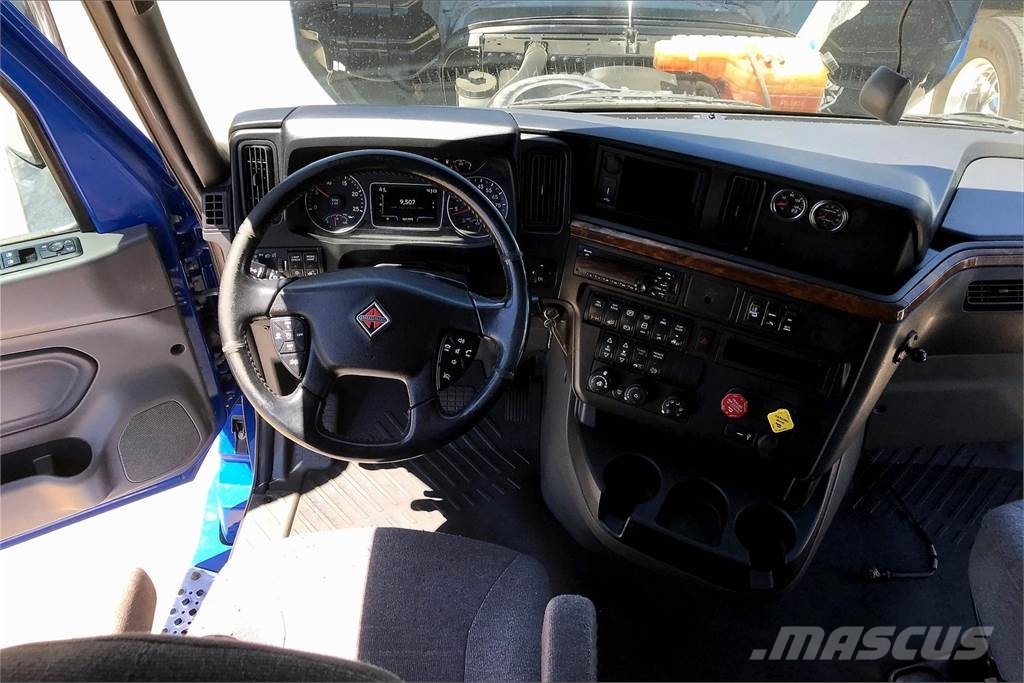 International LT625 6x4 Prime Movers