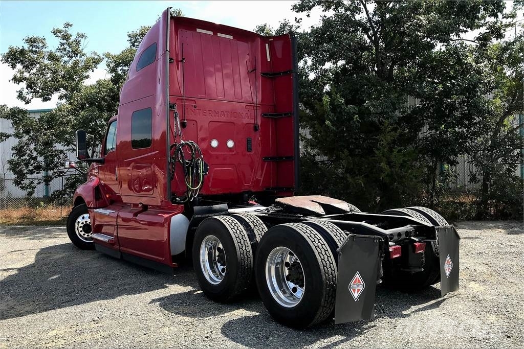 International LT625 6x4 Prime Movers