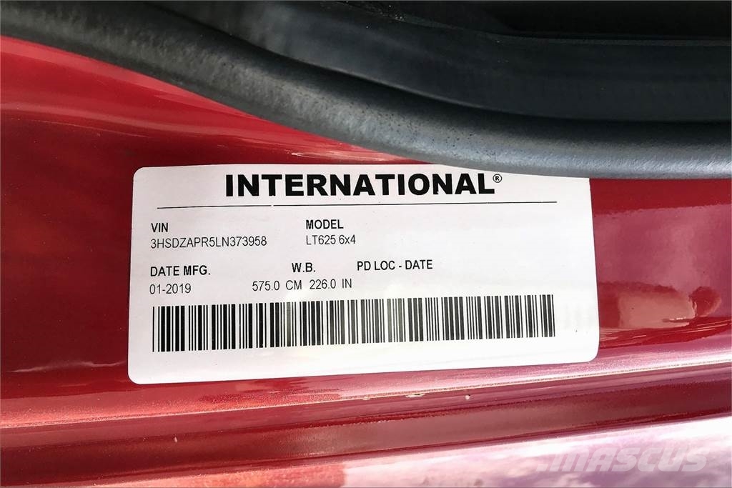 International LT625 6x4 Prime Movers
