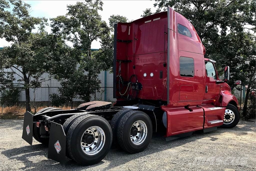 International LT625 6x4 Prime Movers