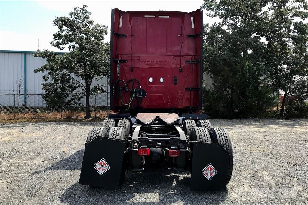 International LT625 6x4 Prime Movers