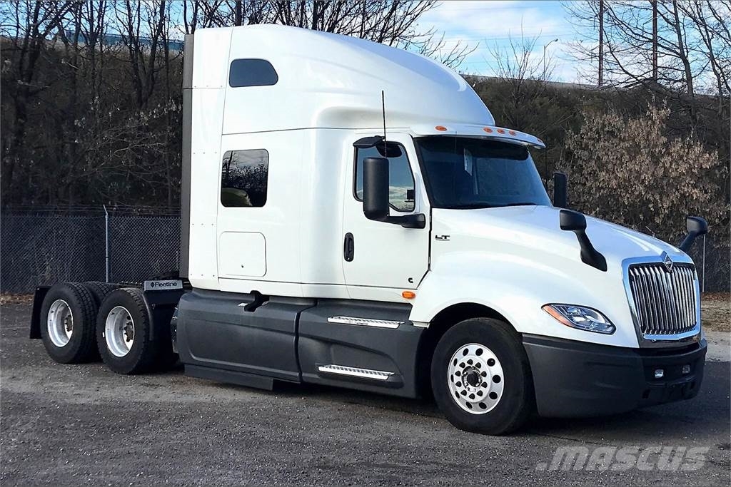 International LT625 6x4 Prime Movers